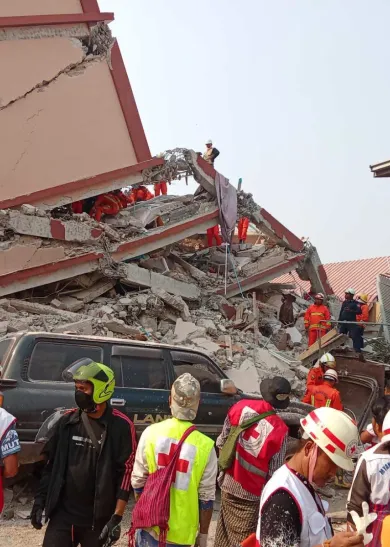 Myanmar_Red Cross earthquake