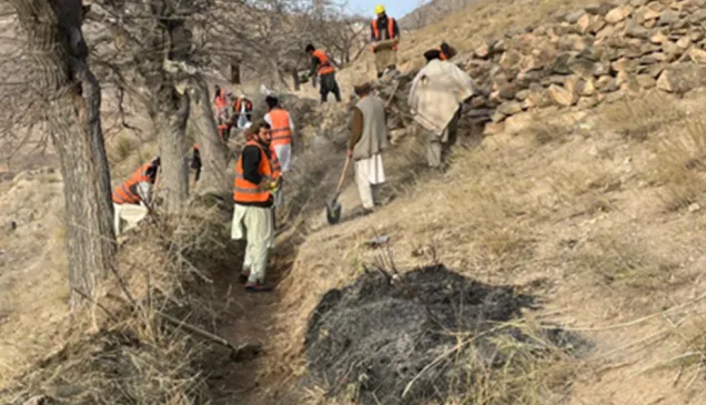 Local community members rebuilding irrigation canals in Hesarak, as part of our cash-for-work initiative.