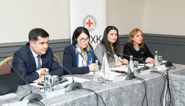The ICRC presents its latest report on IHL and the challenges of contemporary armed conflicts.