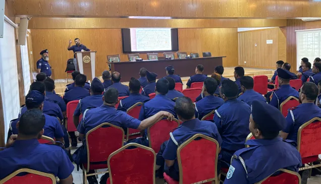 Training security forces in humanitarian principles