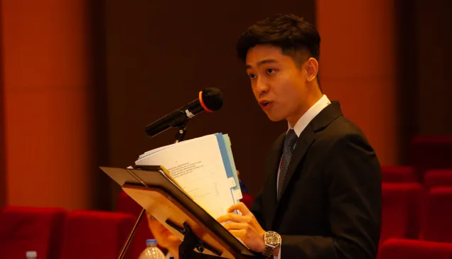3-4.	Mr TEO Heng-rui, Damien from Singapore Management University, Best Mooter of the Final Round of the 23rd Red Cross International Humanitarian Law Moot (Asia-Pacific Region), demonstrated exceptional legal defense skills during the competition, leaving a lasting impression on everyone.