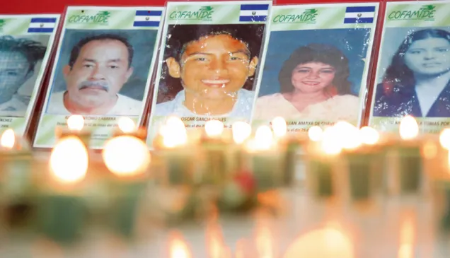 Imagen de fichas de búsqueda de personas desaparecidas de El Salvador.