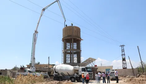 Syria, Qunitera governorate countryside, Ofania town, ICRC, and SARC Wathab teams during the ongoing construction works of the elevated water reservoir project.