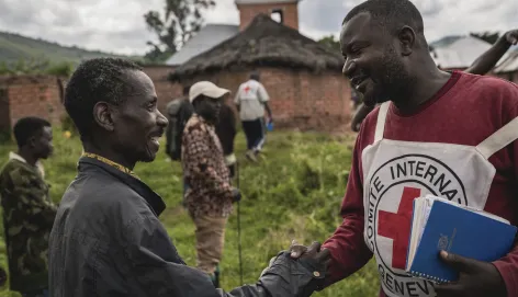 Nakiele, South Kivu, Democratic Republic of the Congo. The ICRC meets with members of armed groups to discuss the humanitarian consequences of violence, compounded by outbreaks of malaria and Ebola, in the village. IDPs and their host communities learn how to reduce their exposure to these diseases thanks to ICRC- organized awareness campaigns, and/or obtain treatment at an ICRC- supported health centre.