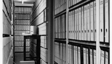 Arolsen, Service International de Recherches. Archives, section des documents d'après-guerre.