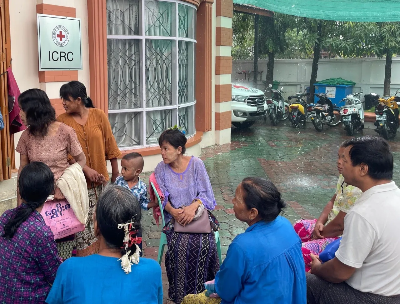 Through the Family Visit Program, the ICRC in Myanmar helps family members of detainees visit their loved ones in places of detention.