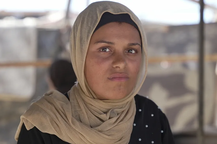 ICRC team helps people in conflict 