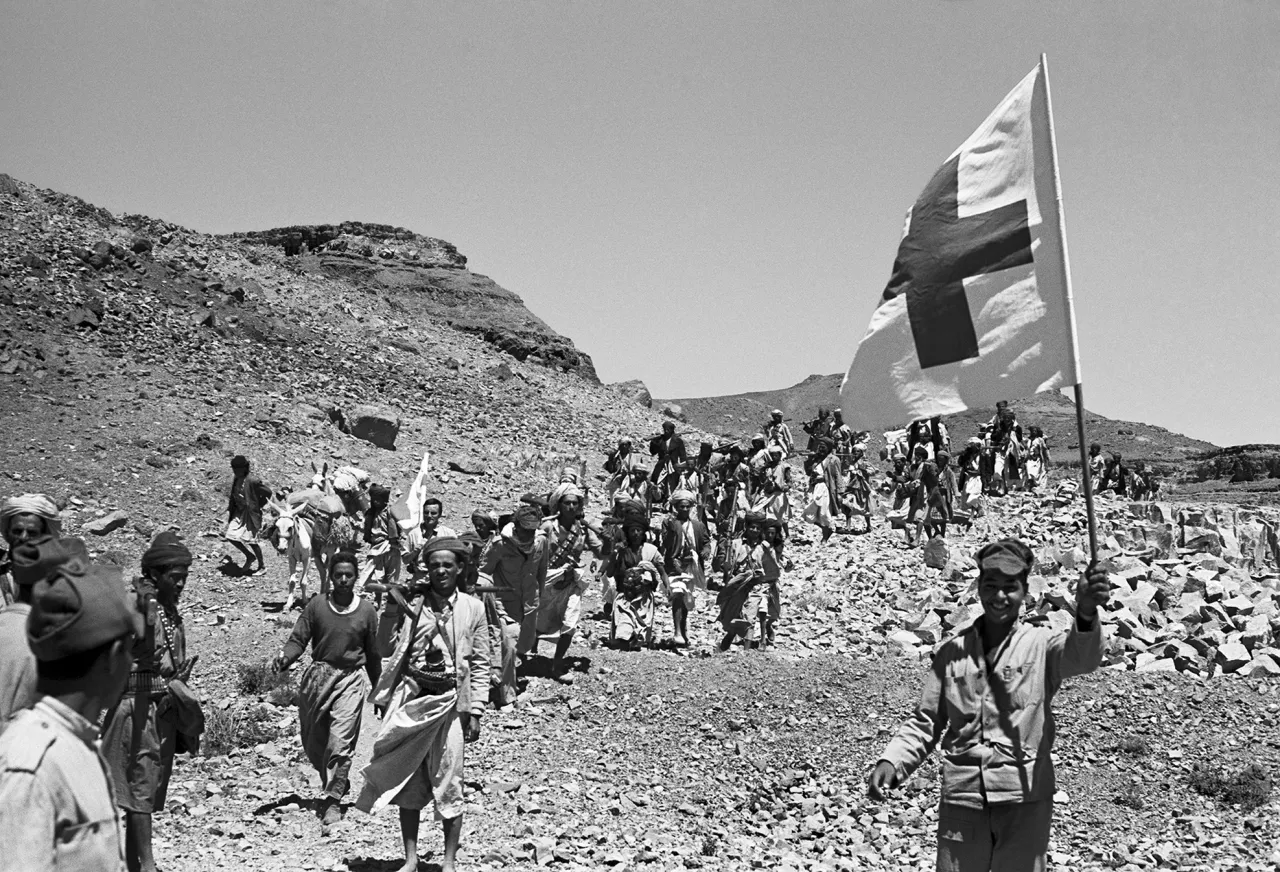 Repatriación de prisioneros de guerra egipcios bajo los auspicios del Comité Internacional de la Cruz Roja en Yemen, el 11 de octubre 1965. 
