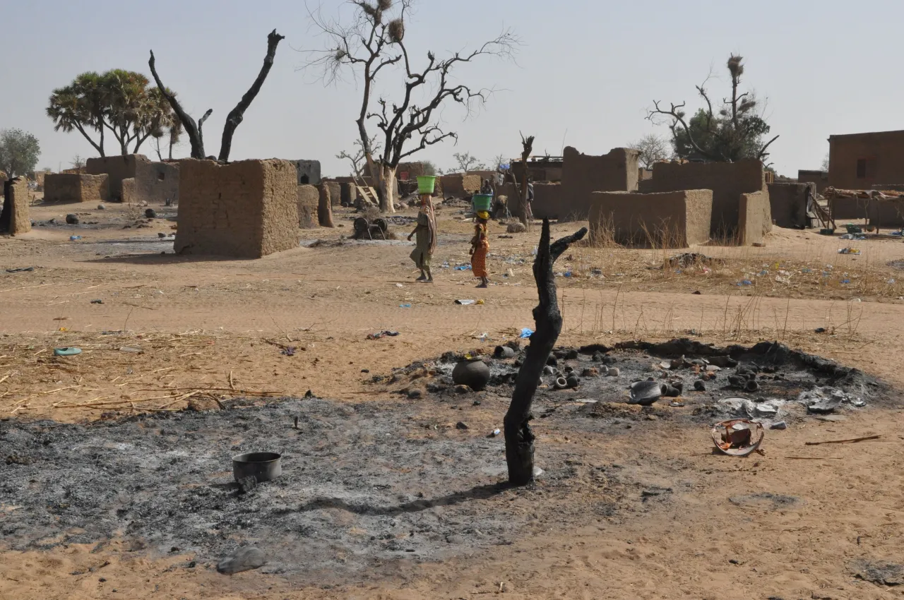 Un village situé au centre du Mali dévasté suite à une attaque