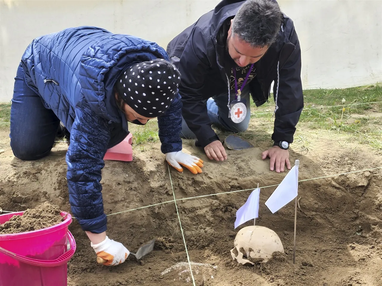 Baku. An ICRC forensic team gives a training to representatives of different Azerbaijani institutions involved in the search for missing persons. 