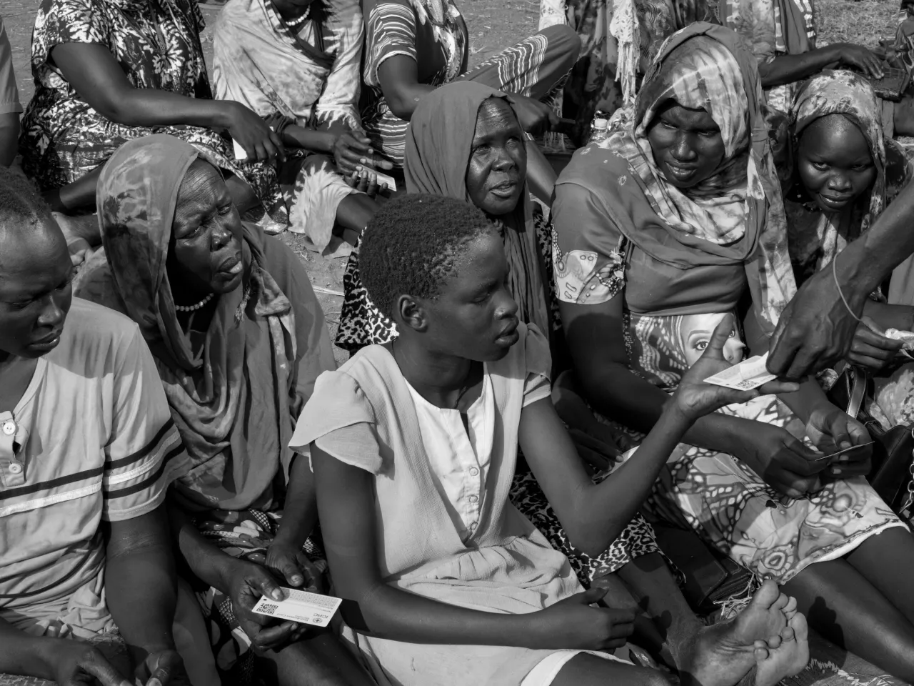 Part of some 1,200 households of returnees the ICRC assisted in Kuajok, Warrap State in September with essential household items. 