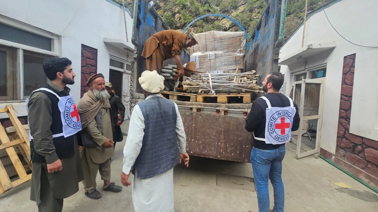The need for medical supplies in Kamdesh and Barg-i-Matal Districts remained urgent as ongoing armed conflict, displacement and limited access to services placed immense pressure on already fragile health facilities. 