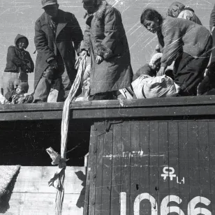 Korean War 1950-1953. Taegu. Korean refugees.