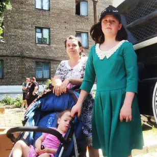 Nadezhda and her daughters.