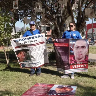 Armida Álvarez Altamirano y Julihana Cervantes del colectivo Búsqueda de Ensenada