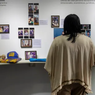 Exposición fotográfica. Día de las personas desaparecidas. Esperanza de Madre y CICR.