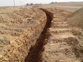 Excavation pour les tuyaux qui transporteront l'eau jusqu'aux villes du Nord Badia. CC BY-NC-ND/CICR/M. al Shor