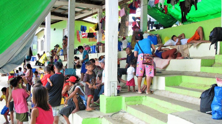 Philippines: 2,700 evacuees in Surigao del Sur receive aid