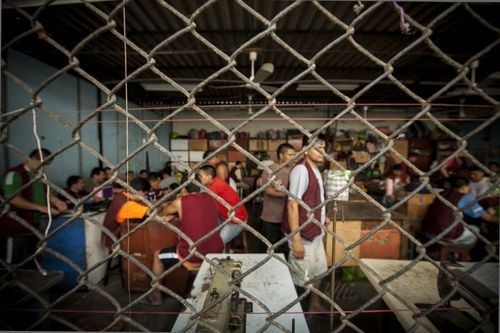Perú: hacinamiento tras las rejas | Comité Internacional de la Cruz Roja