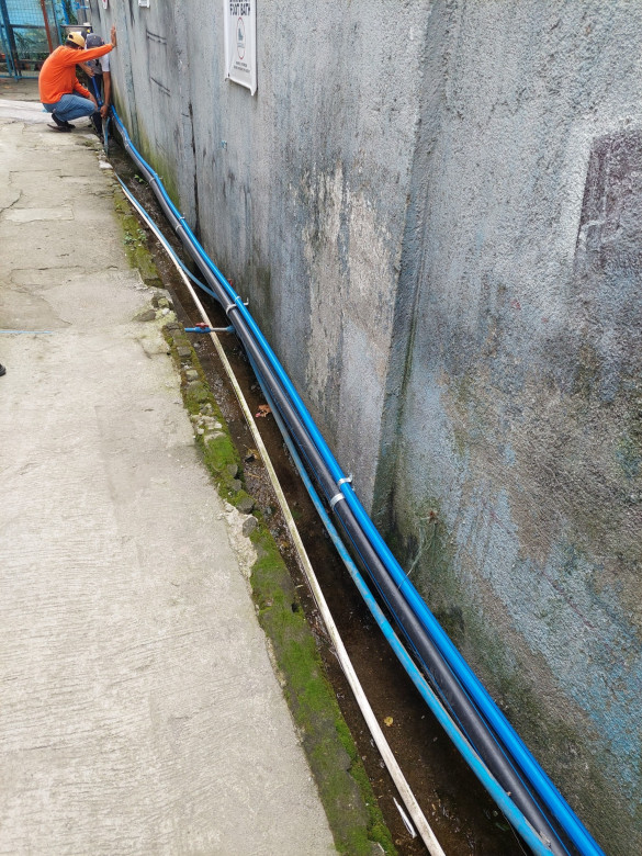 These pipes connect the water meter and the cistern tanks.