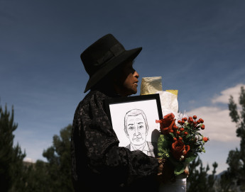 “Retratos de memoria”: rostros que acompañan a las familias de desaparecidos en Perú