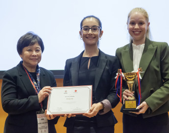 中国香港：澳大利亚阿德莱德大学勇夺亚太区人道法模拟法庭竞赛冠军