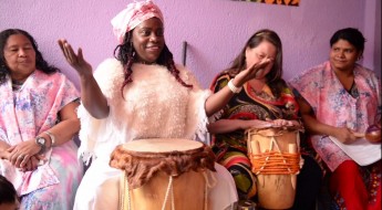 En Colombia, víctimas de violencia sexual usan la música para sanar
