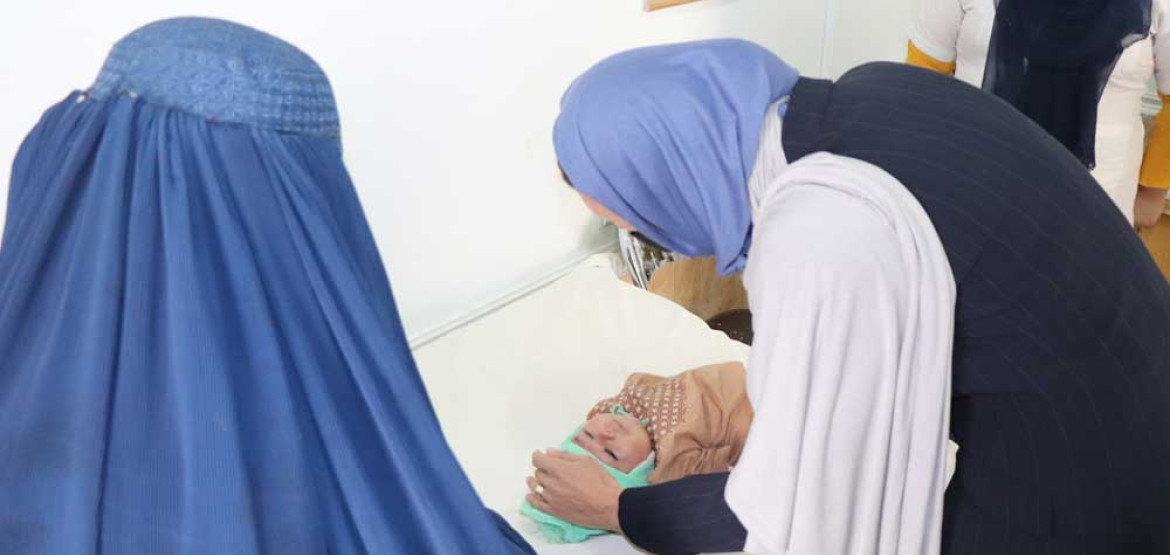 Afeganistão: 113,5 mil recém-nascidos desde janeiro, mas como vão sobreviver? 