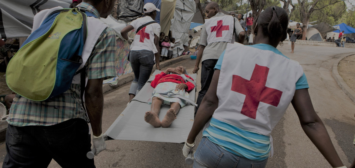 Haiti: Movimento da Cruz Vermelha e do Crescente Vermelho pede respeito pelos pacientes e pela missão médica