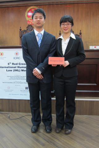 成功晋级八强的外交学院队在四分之一决赛中遭遇今年夺冠的厦门大学队。