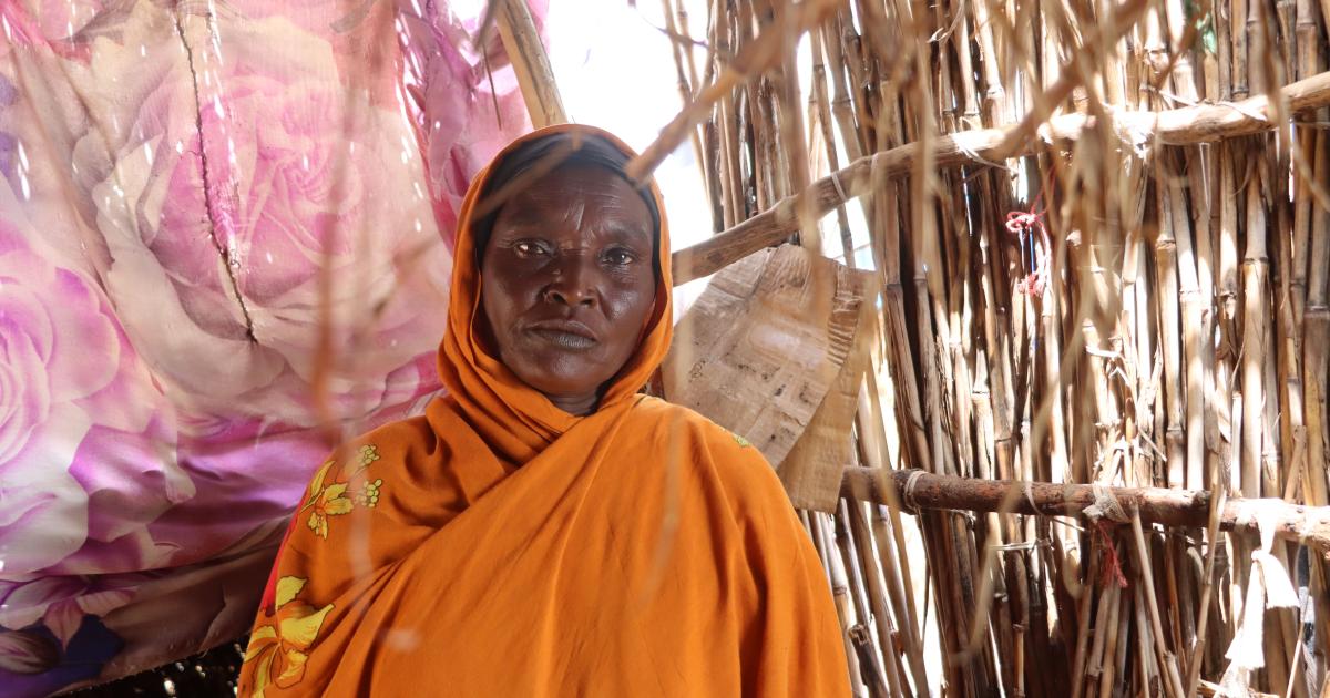 Chad: Sudanese families separated by conflict find hope one phone call at a time
