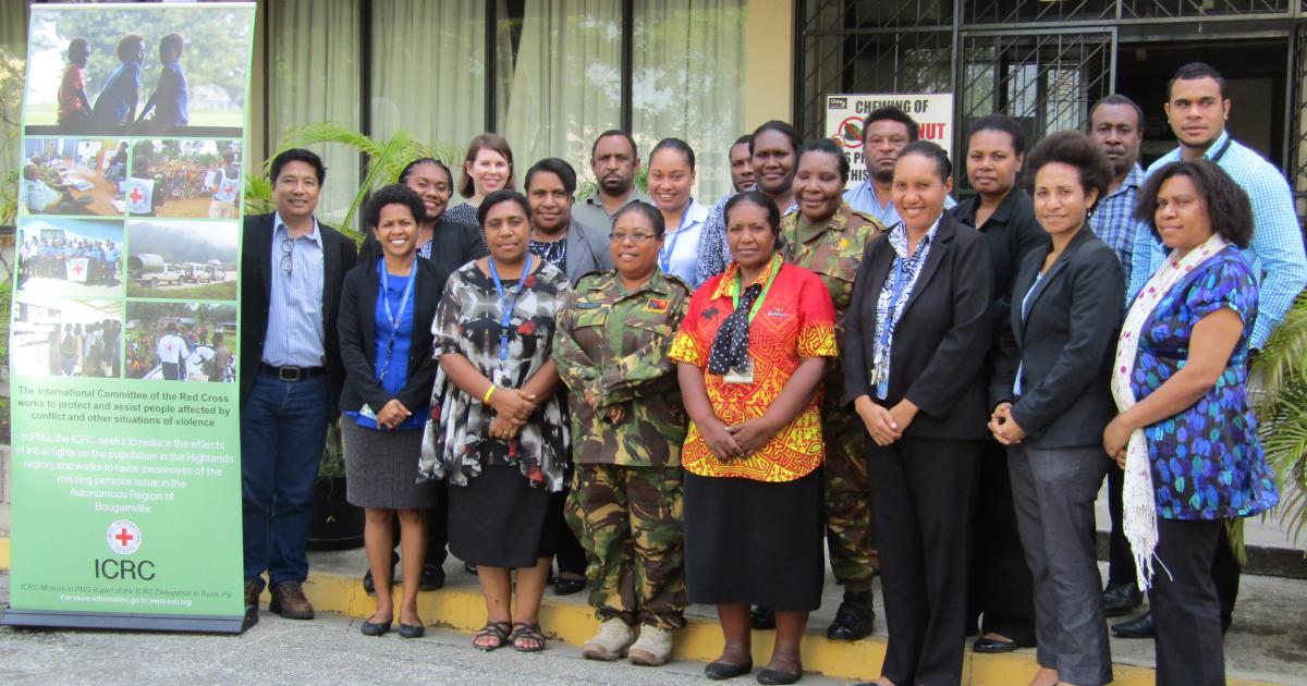 Papua New Guinea Officials increase awareness of laws of war International Committee of the Papua New Guinea Officials increase awareness of laws of war International Committee of the
