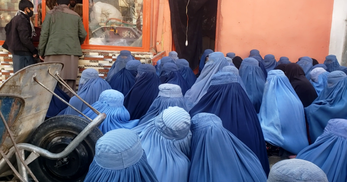Afghanistan: "My children are collecting waste to feed themselves" | International Committee of the Red Cross - Vimarsana News