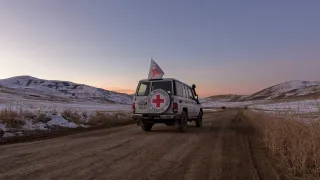 An ICRC vehicle at the border between Armenia and Azerbaijan.