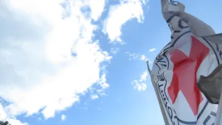 Bandeira com o logotipo do CICV