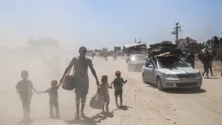 Civilians flee their homes in eastern Khan Younis, Gaza, 22 July 2024