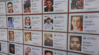 Fichas de personas desaparecidas en el Memorial a las Víctimas de Desaparición en Tijuana, Baja California