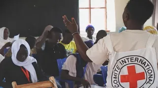 The ICRC hosts an awareness session on stigma reduction with displaced victims/survivors (Raja, South Sudan – 2024)