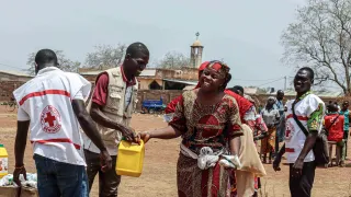 Bénéficiaire lors d'une distribution de semence à Proga, au Bénin.