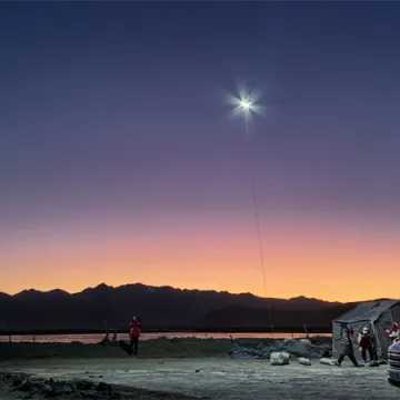 红十字照明无人机照亮西藏地震灾区