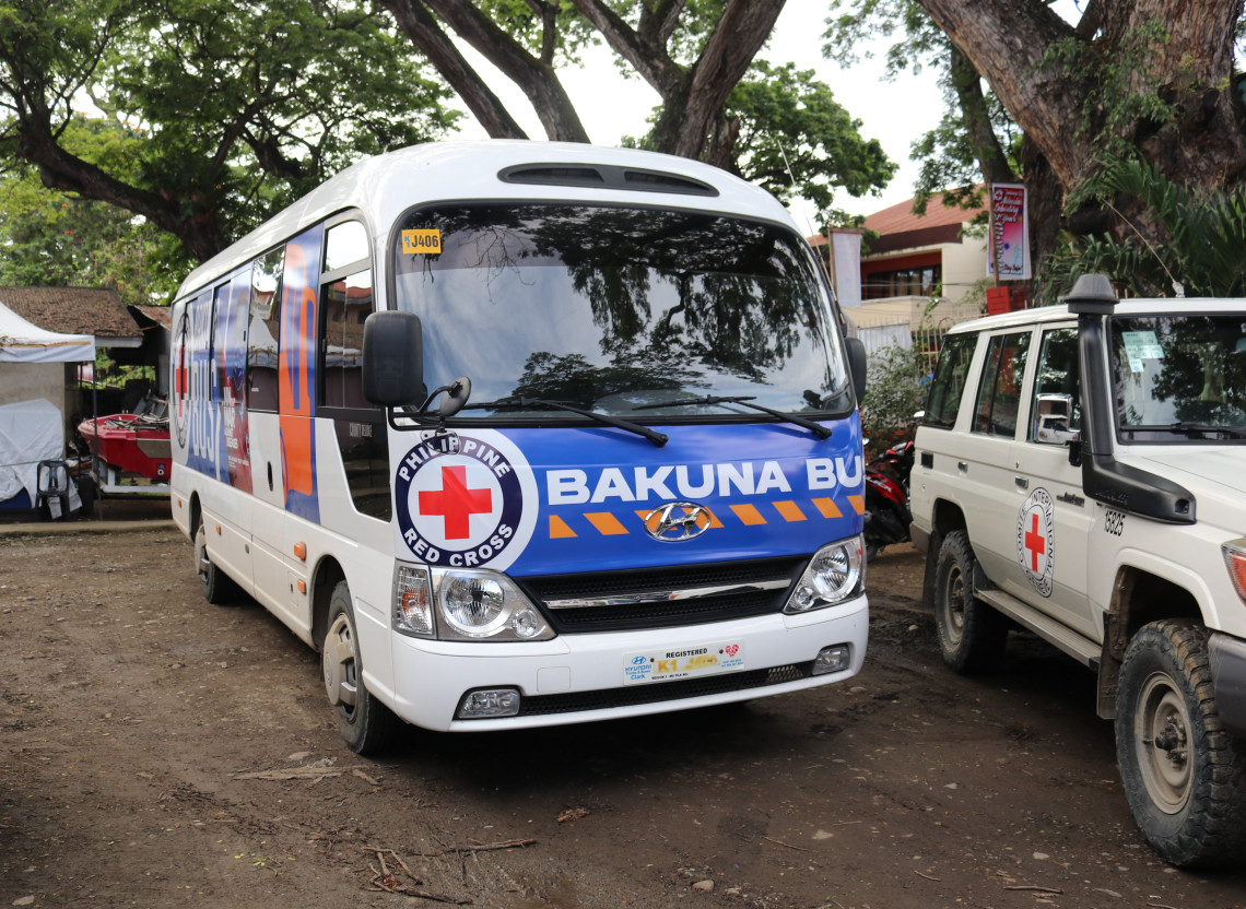 Daily workers, residents in far-flung areas, welcome PRC Bakuna Bus