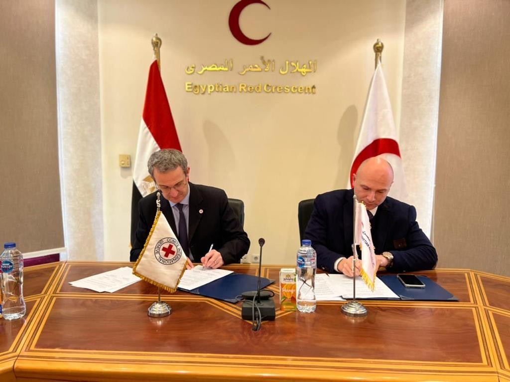اللجنة الدولية والهلال الأحمر المصري يوقعان اتفاق التعاون السنوي لتعزيز الشراكة