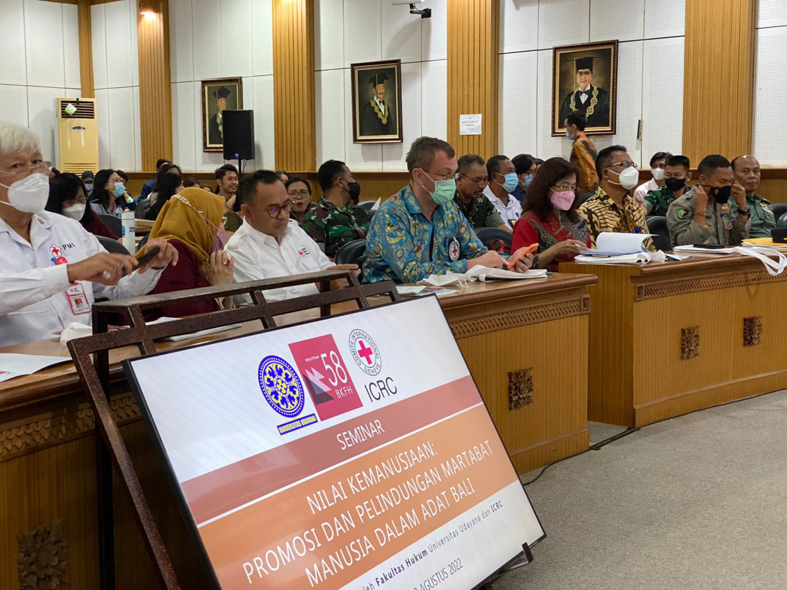 Indonesia: Seminar on promoting and protecting human dignity in Balinese culture