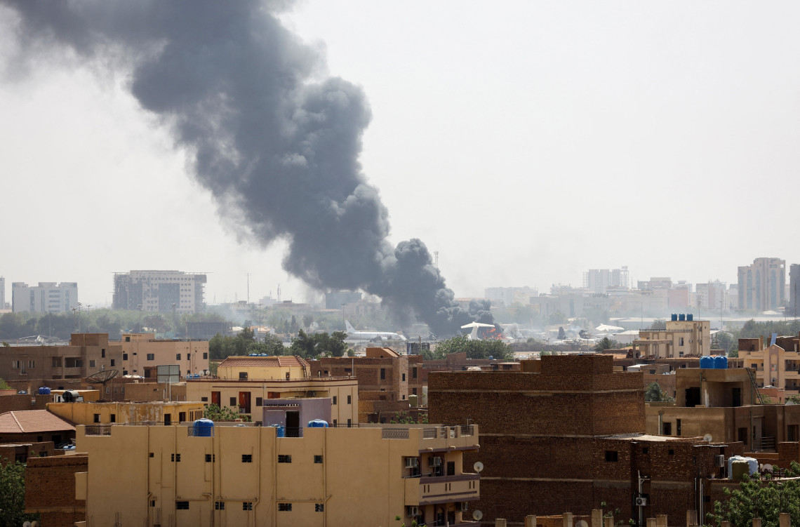 Smoke rises from burning aircraft inside Khartoum Airport during clashes in Khartoum, Sudan April 17, 2023. REUTERS/Stringer