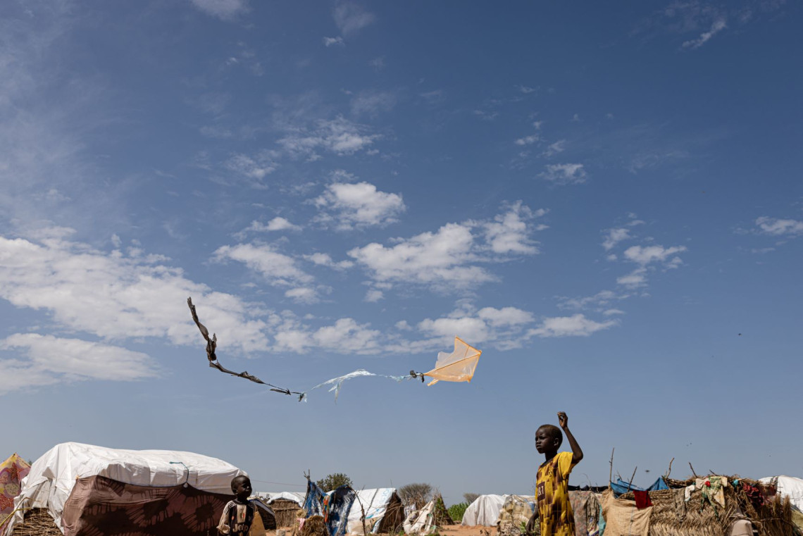 Судан: спустя полгода с начала конфликта сохраняются огромные потребности в гуманитарной помощи