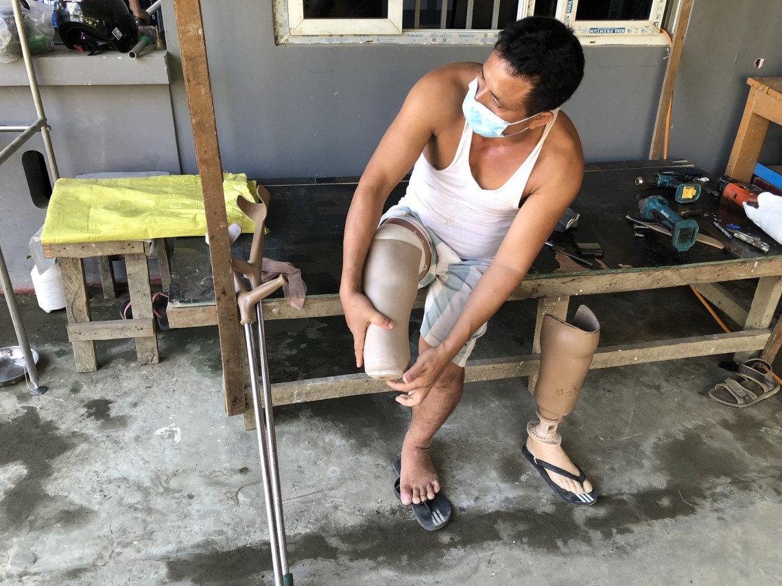 “Now that I’ve got my prosthetic leg, I feel like my old self again,” says U Maung Thein Htay. Oo Than Tin/ICRC
