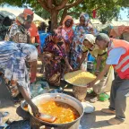 Community kitchens supported by the ICRC and Sudanese Red Crescent Society in Zamzam camp.