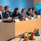 Integrantes de organizaciones convocantes del Premio Sentencias durante la premiación 