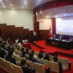 Auditorio con estudiantes.