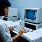 ICRC 1986, Bangkok, computer in the office of the Central Tracing Agency in the delegation.
